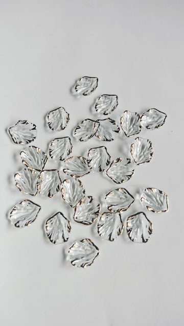 Acrylic leaf petals