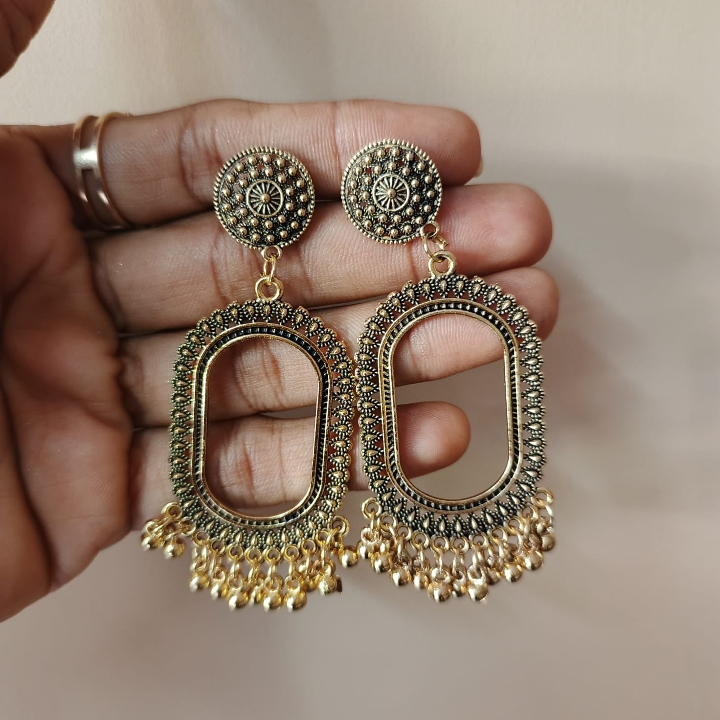 Oval shape resin jhumka base golden
