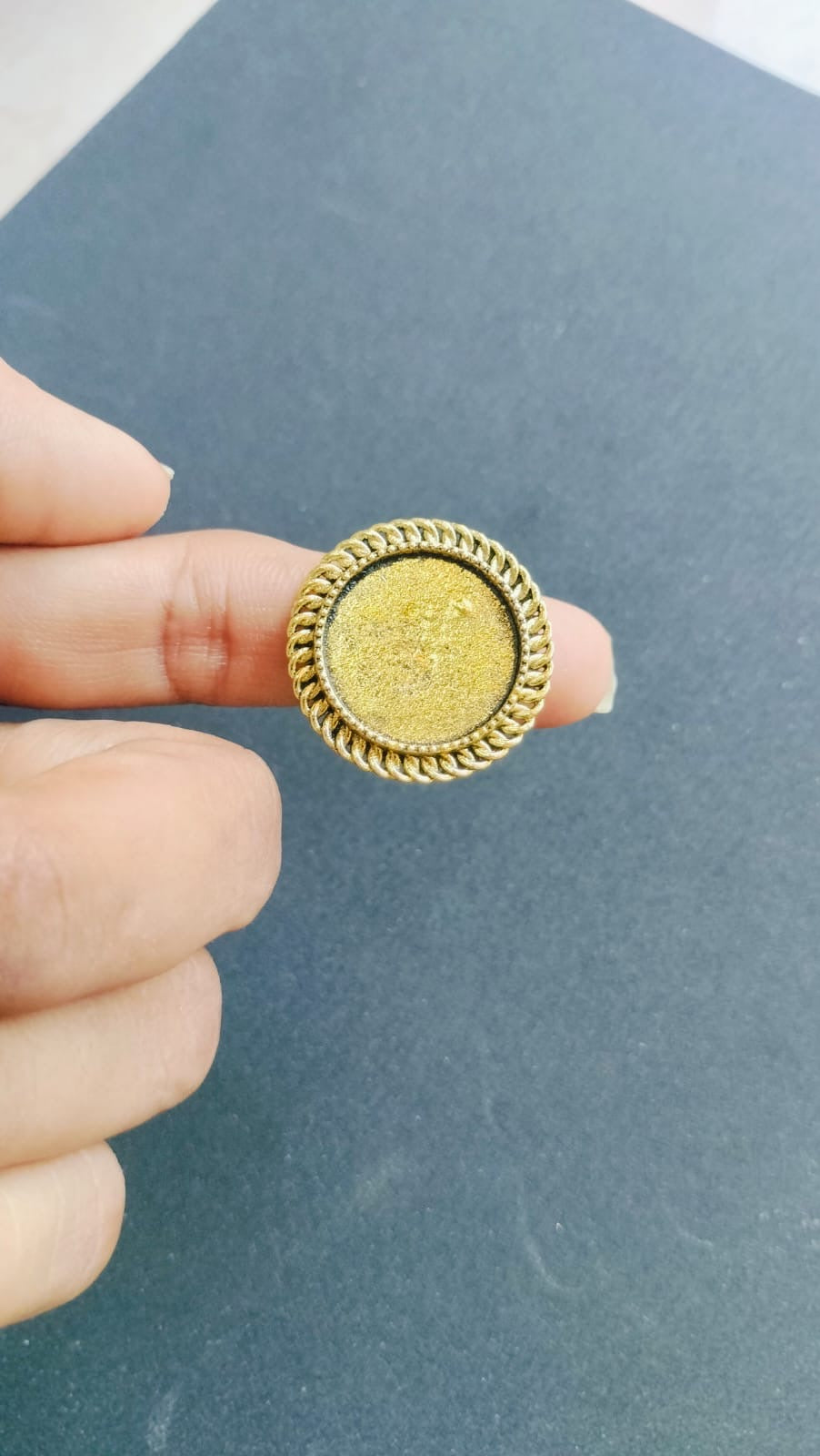 Finger  ring