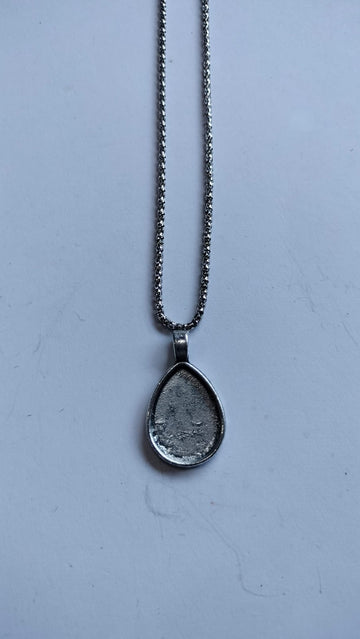 Antique Silver Chain Pendant Bezel Set