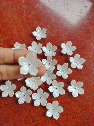 White  flower beads