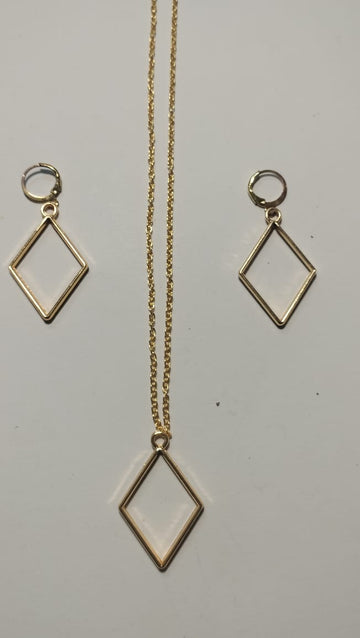 Earring Pendant Bezel Set Golden