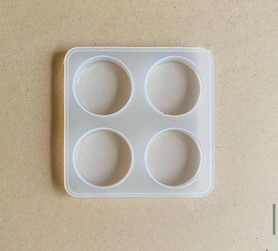 4 cavities pop socket mould