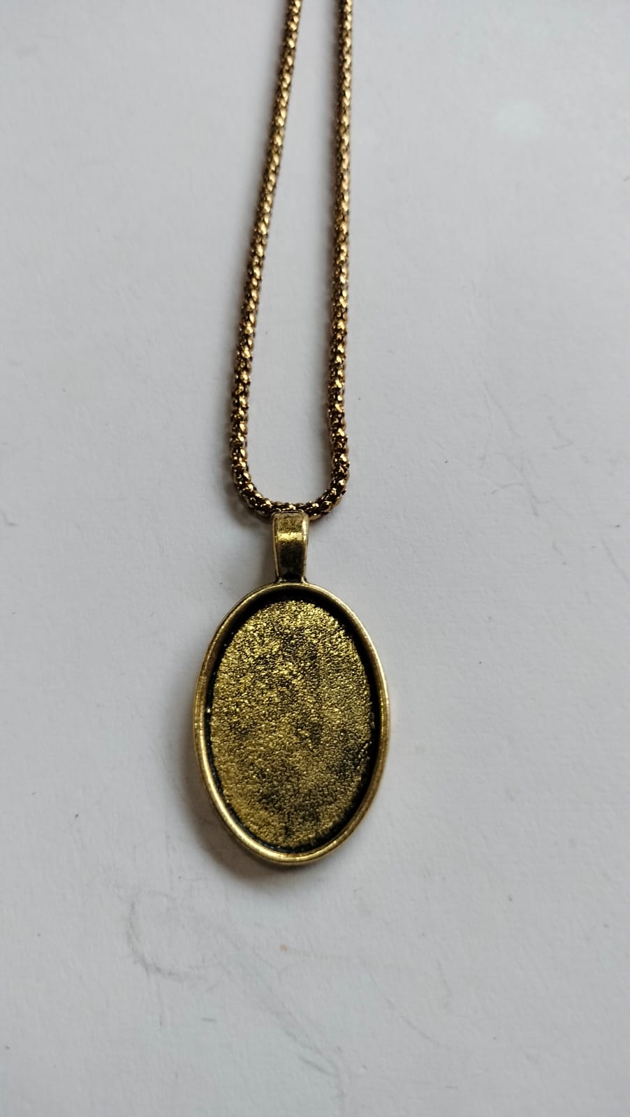 Antique Golden Chain Pendant Bezel Set