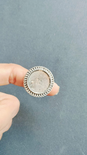 Finger  ring