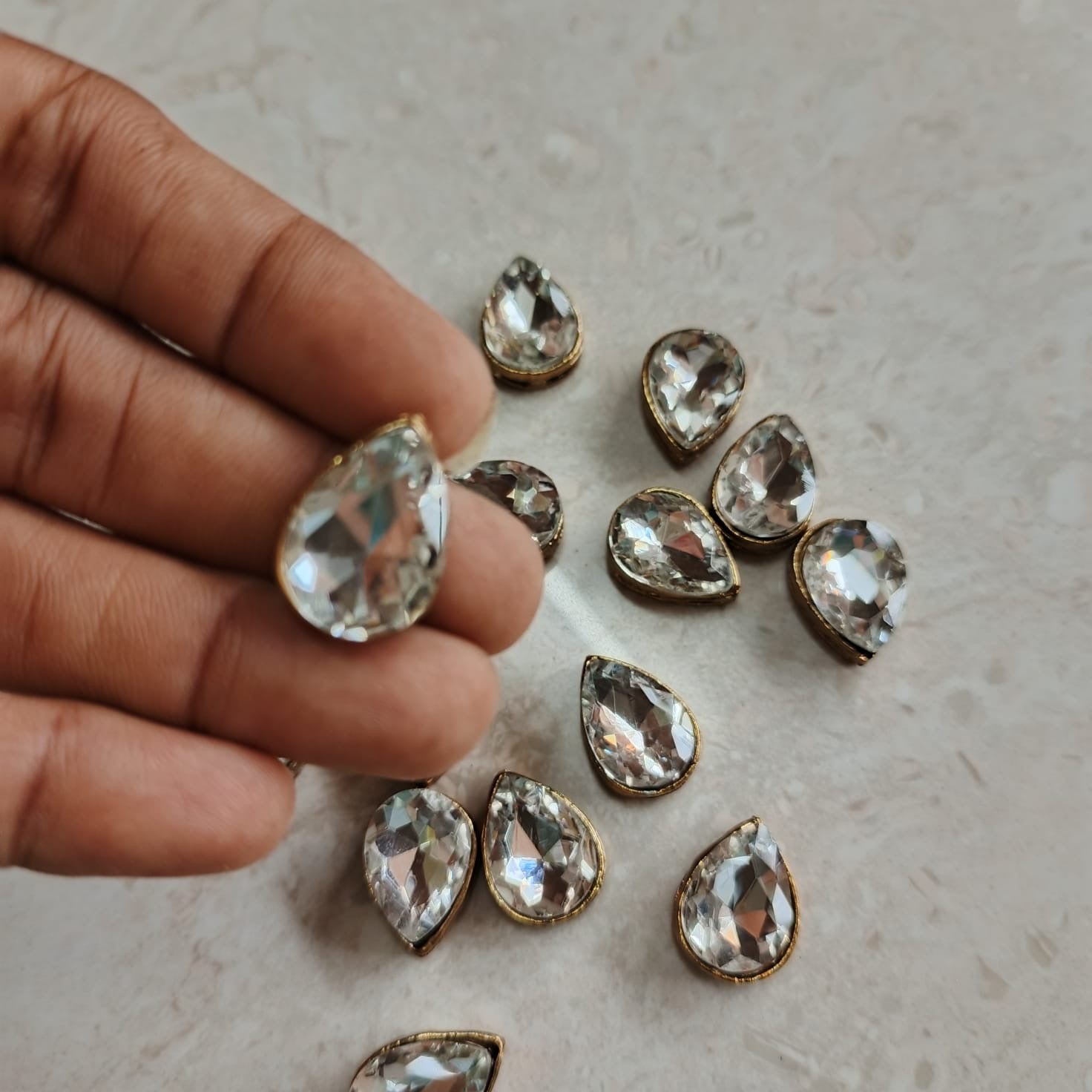 Drop shape antique kundan