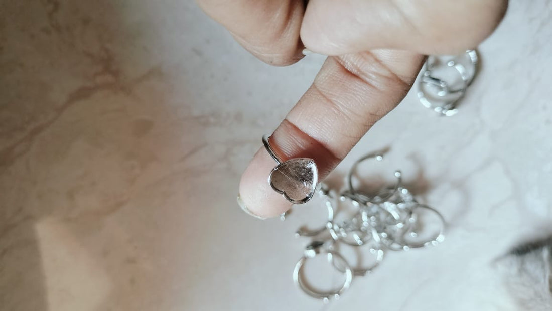 Heart  shape  ring base for resin