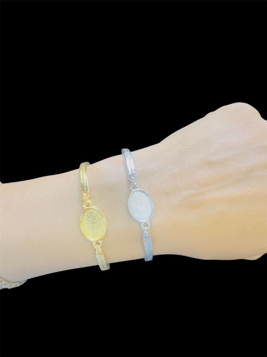 Bracelet base for resin