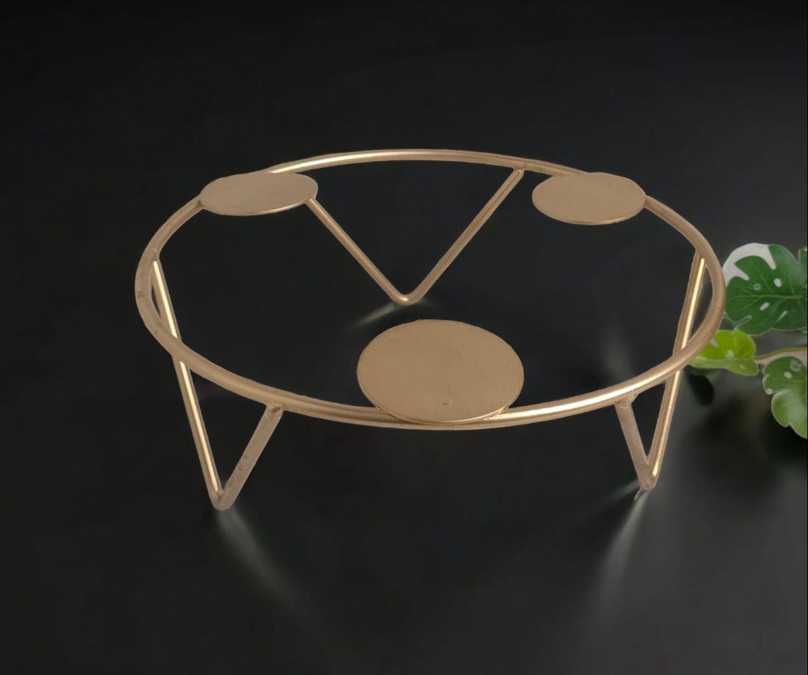 Metal cake stand or tray stand