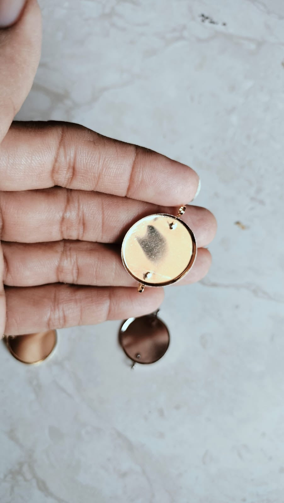 Round rakhi or bracelet bezel