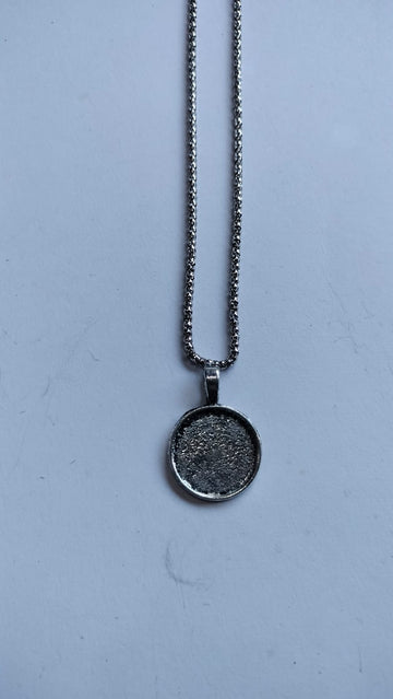 Antique Silver Chain Pendant Bezel Set