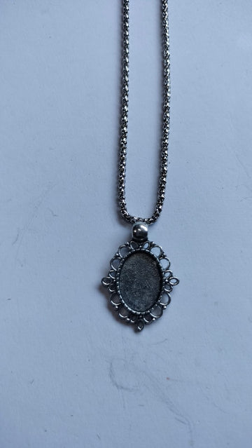 Antique Silver Chain Pendant Bezel Set