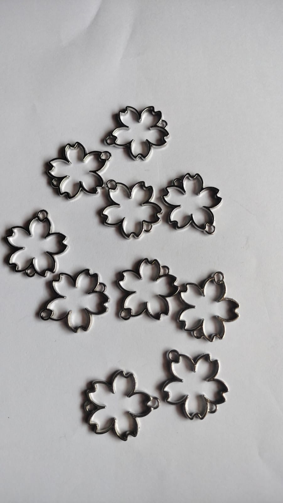 Flower bezel