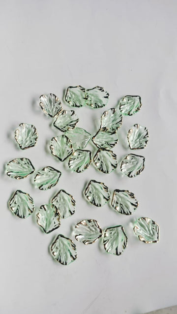 Acrylic leaf petals