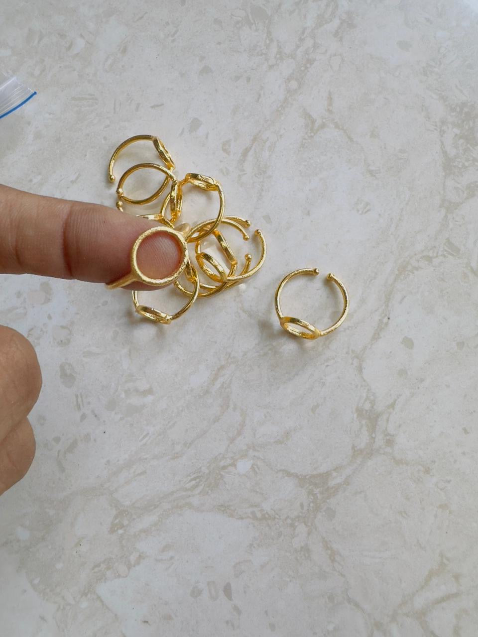 Open Round shape  ring base for resin